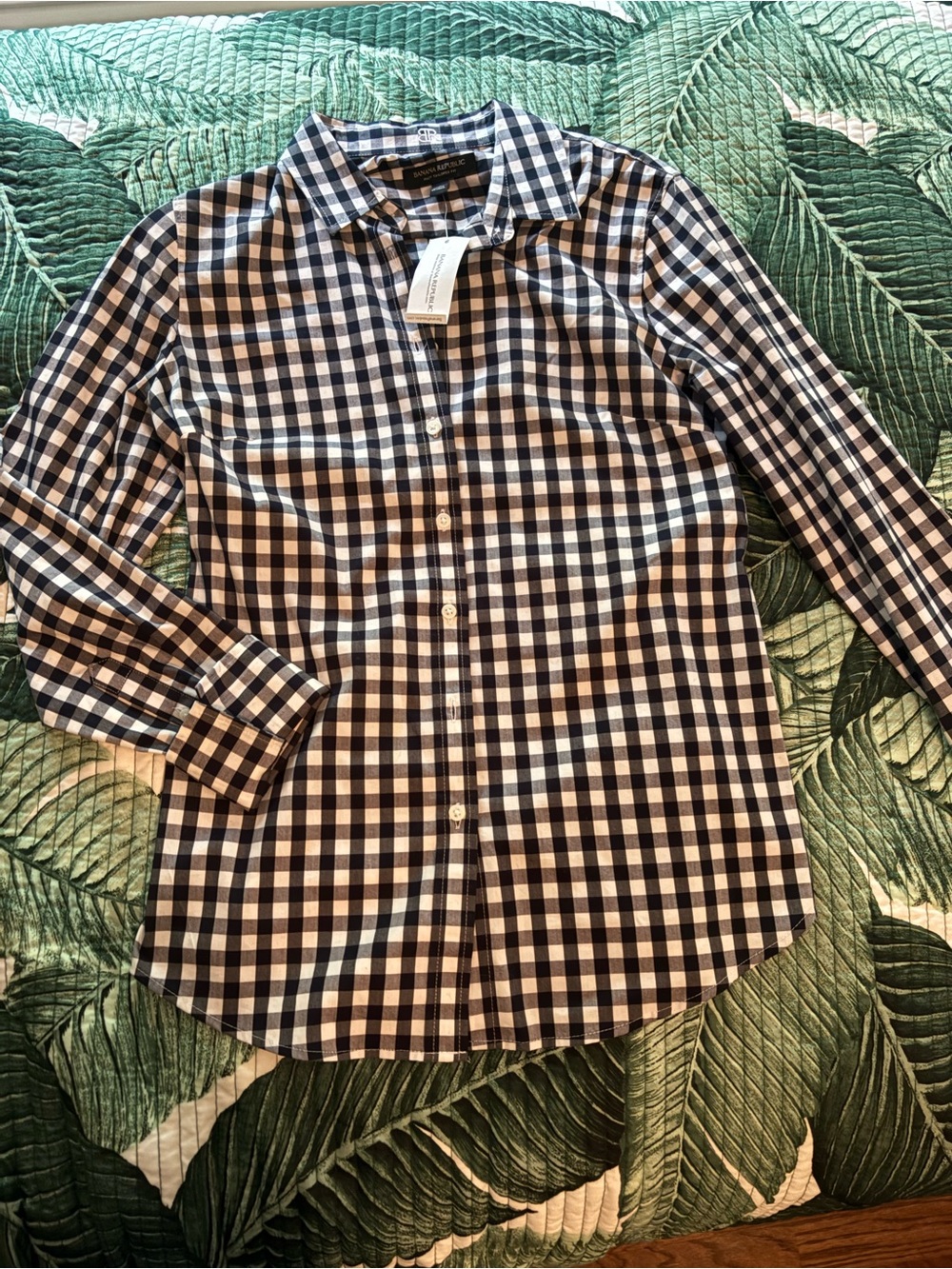 Banana Republic Classic Black & White Check women Button-Down Shirt